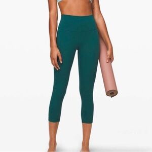 Lululemon leggings High-Waist under crops, size 4, like new